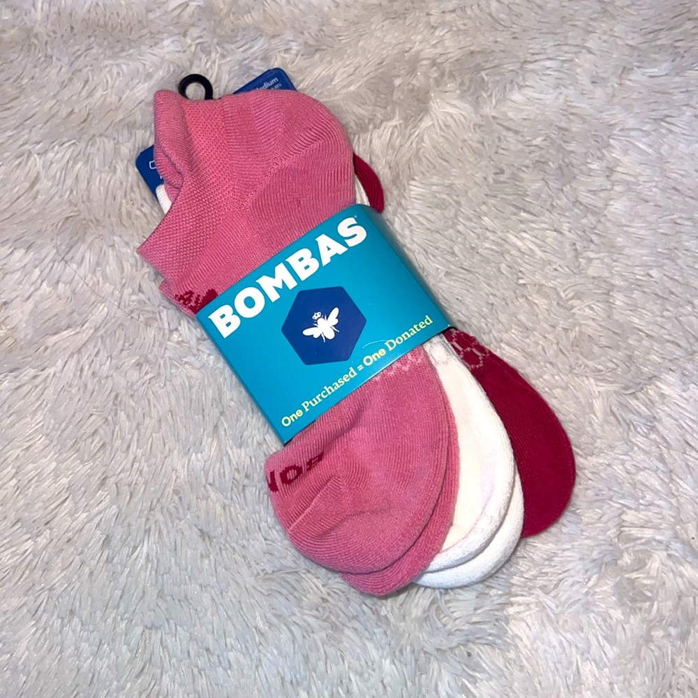BUNDLE of THREE PAIR of BOMBAS ANKLE SOCKS